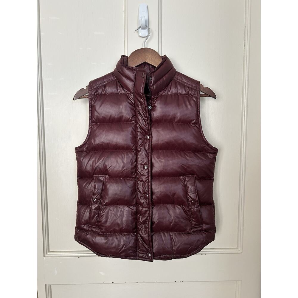J. Crew Down Filled Full Zip Puffer Vest Womens Size XS Burgundy Outdoor Warm